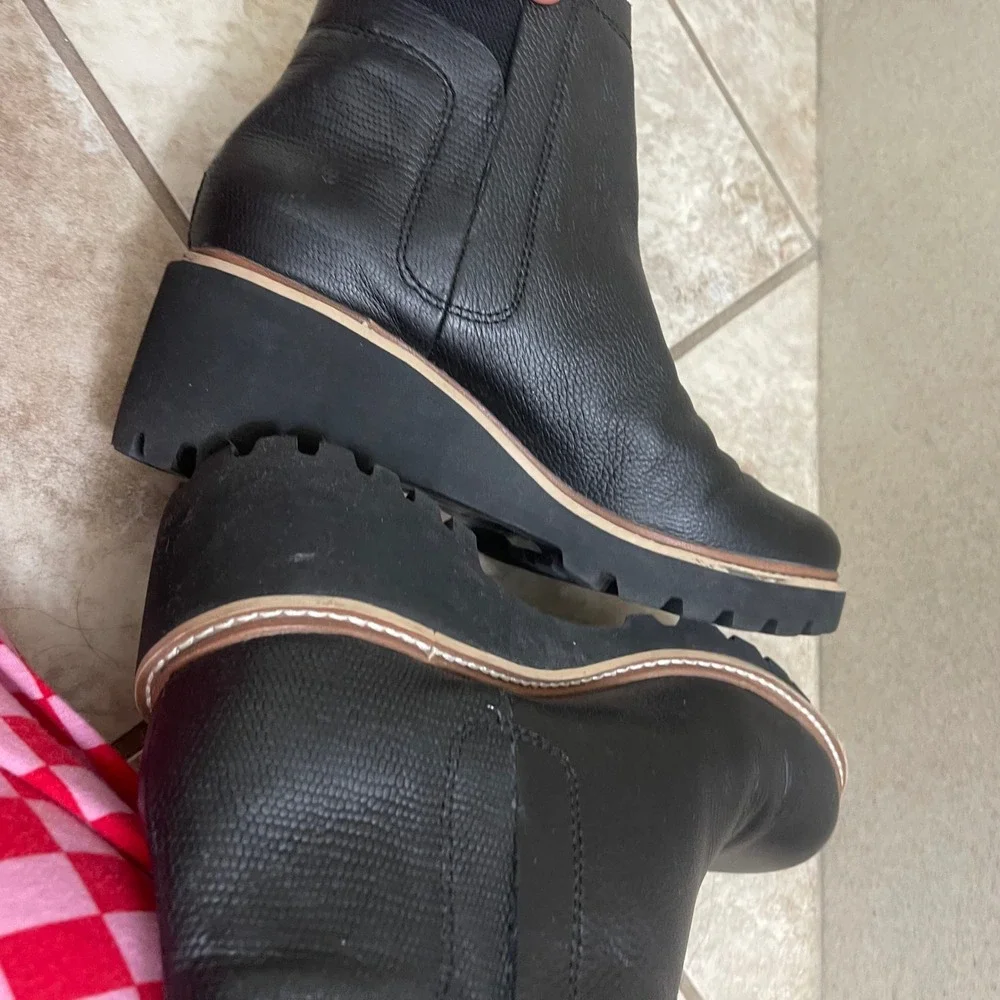 Dolce Vita Black Leather Wedge Chelsea Boots Leopard Pull Tab Lug Sole women 8